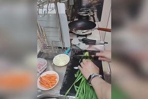 18時35分 ごろ