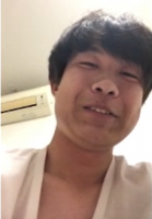 男性,自撮り,室内,カジュアル,黒髪